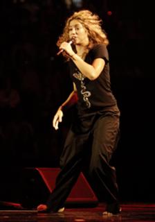 Shakira feet photo thumbnail