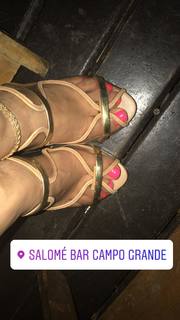 Alaine Crissiê feet photo thumbnail