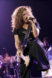 Shakira feet photo thumbnail