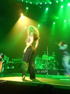 Shakira feet photo thumbnail