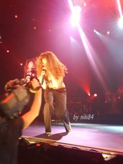 Shakira feet photo thumbnail