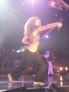 Shakira feet photo thumbnail