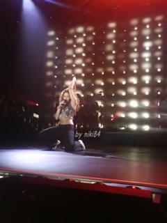Shakira feet photo thumbnail