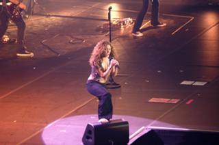 Shakira feet photo thumbnail