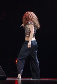 Shakira feet photo thumbnail