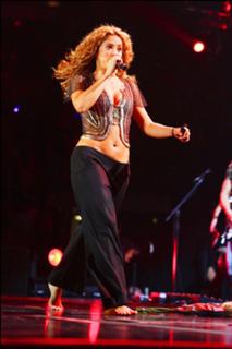 Shakira feet photo thumbnail