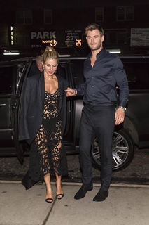 Elsa Pataky feet photo thumbnail