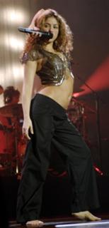 Shakira feet photo thumbnail
