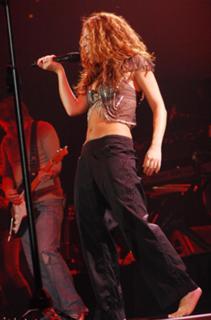 Shakira feet photo thumbnail