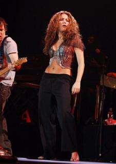 Shakira feet photo thumbnail