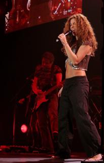 Shakira feet photo thumbnail