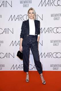 Lena Gercke feet photo thumbnail