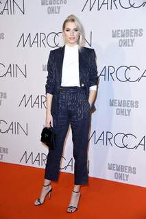 Lena Gercke feet photo thumbnail
