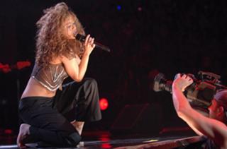 Shakira feet photo thumbnail