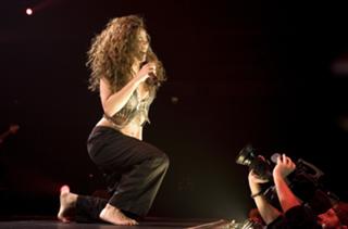 Shakira feet photo thumbnail