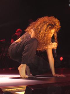Shakira feet photo thumbnail