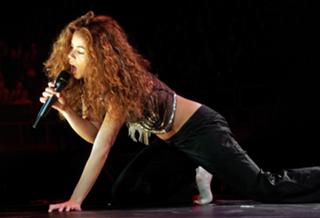 Shakira feet photo thumbnail