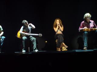 Shakira feet photo thumbnail