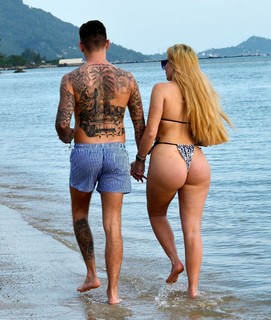 Chloe Ferry feet photo thumbnail