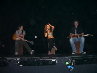 Shakira feet photo thumbnail