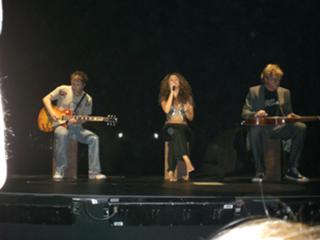 Shakira feet photo thumbnail