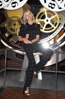 Karolina Kurkova feet photo thumbnail