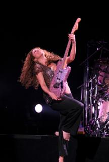 Shakira feet photo thumbnail
