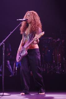 Shakira feet photo thumbnail