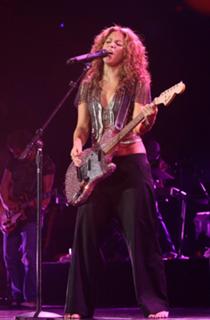 Shakira feet photo thumbnail