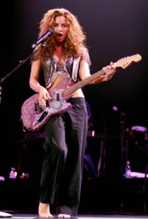 Shakira feet photo thumbnail