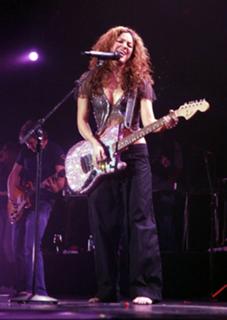 Shakira feet photo thumbnail