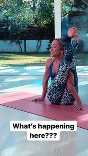 Kino MacGregor feet photo thumbnail