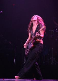 Shakira feet photo thumbnail