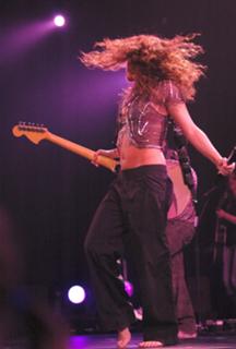 Shakira feet photo thumbnail