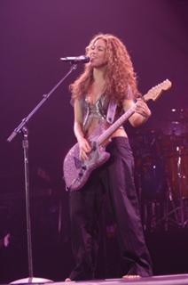 Shakira feet photo thumbnail