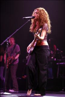 Shakira feet photo thumbnail