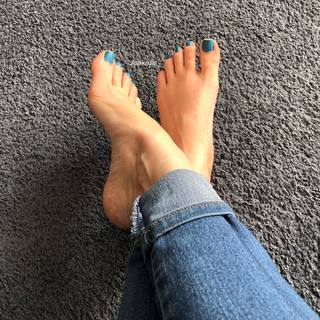 Jenelle Jcakess feet photo thumbnail