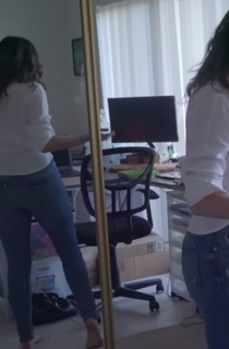 Imane Pokimane Anys feet photo thumbnail