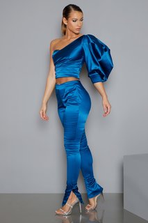 Lauren R. Wood feet photo thumbnail