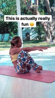 Kino MacGregor feet photo thumbnail