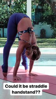 Kino MacGregor feet photo thumbnail