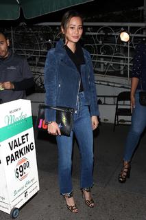 Jamie Chung feet photo thumbnail