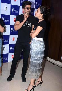Taapsee Pannu feet photo thumbnail
