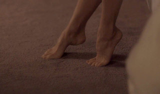 Naomi Watts feet photo thumbnail