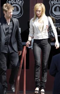 Katie Cassidy feet photo thumbnail