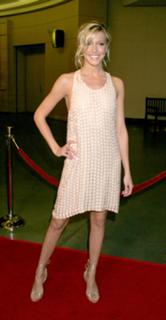 Katie Cassidy feet photo thumbnail