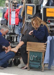 Katie Cassidy feet photo thumbnail
