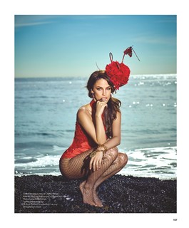 Jessica Lowndes feet photo thumbnail