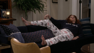 Debra Messing feet photo thumbnail