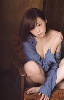 Ai Shinozaki feet photo thumbnail